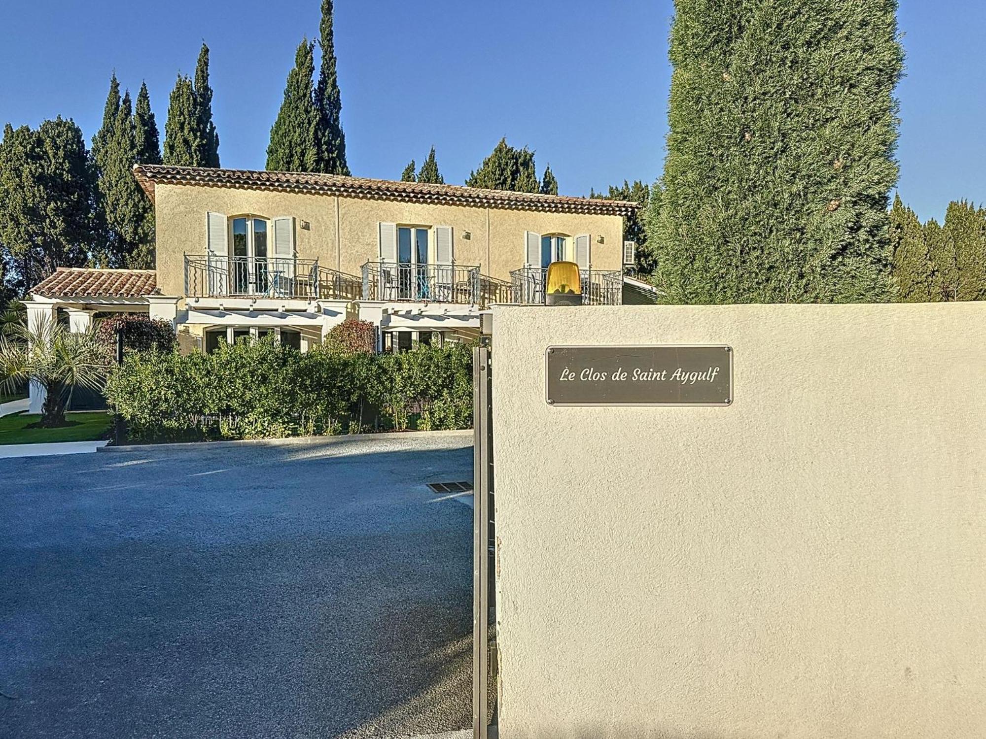 Le Clos De Saint Aygulf Exterior photo